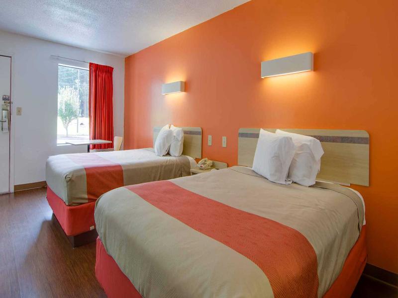 Motel 6 Cartersville, GA image