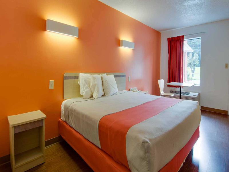 Motel 6 Cartersville, GA image