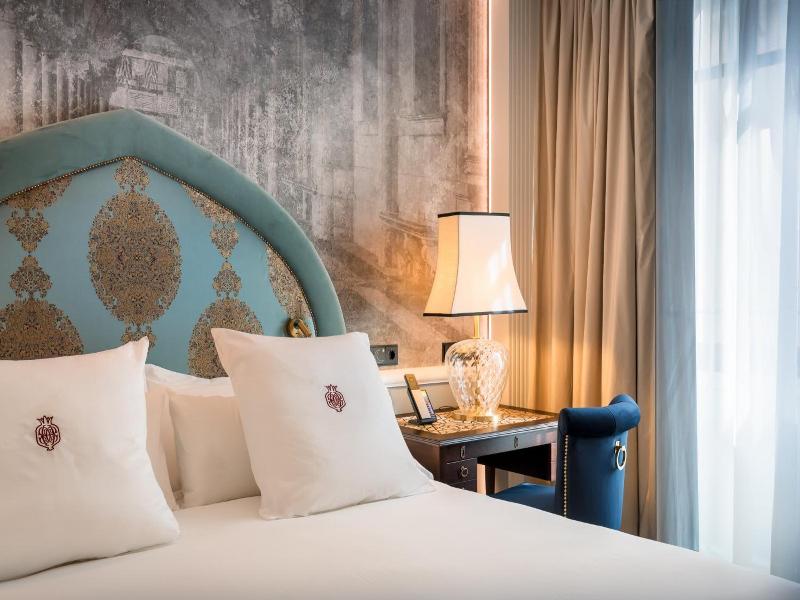 Gran Hotel Claridge Granada image