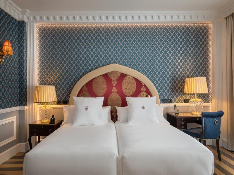 Gran Hotel Claridge Granada image