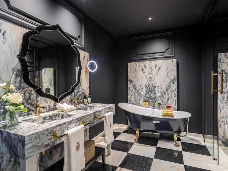 Gran Hotel Claridge Granada image