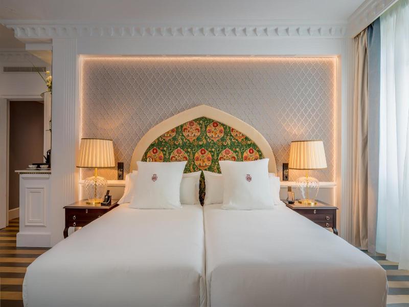 Gran Hotel Claridge Granada image
