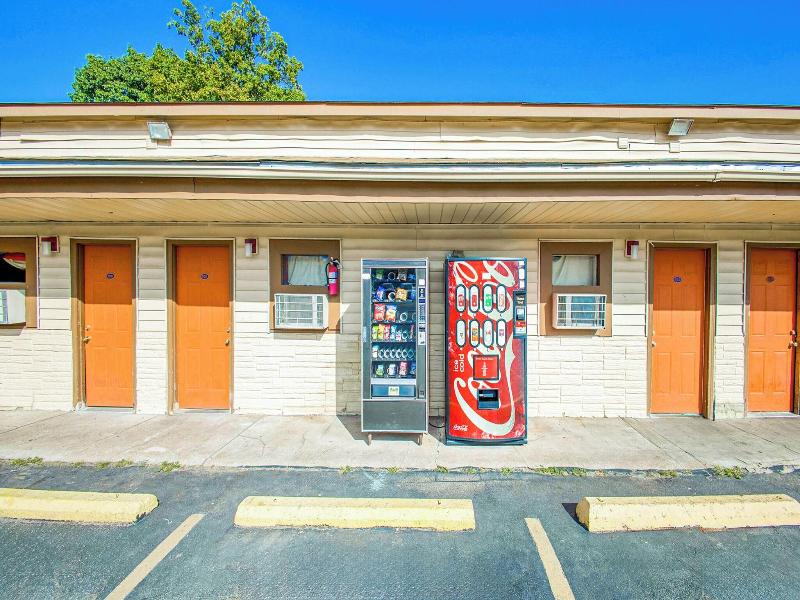 Hotel O Best Rest Inn Springfield Us 36 image