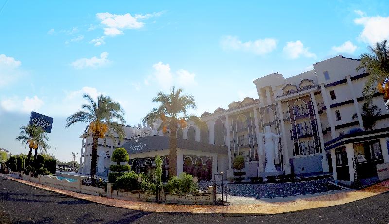 Dream World Palace Hotel image