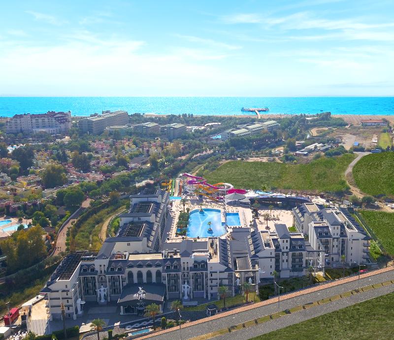 Dream World Palace Hotel image