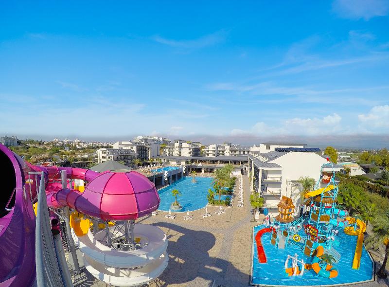 Dream World Palace Hotel image