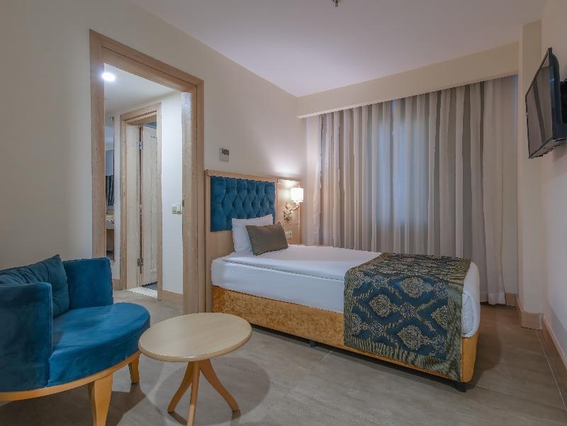 Dream World Palace Hotel image