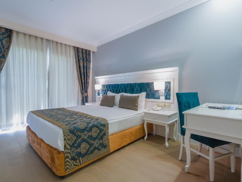 Dream World Palace Hotel image