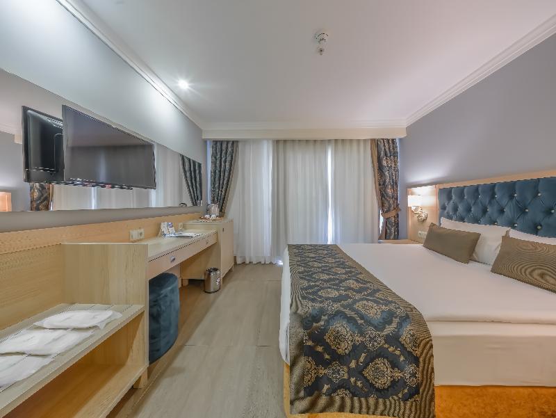 Dream World Palace Hotel image