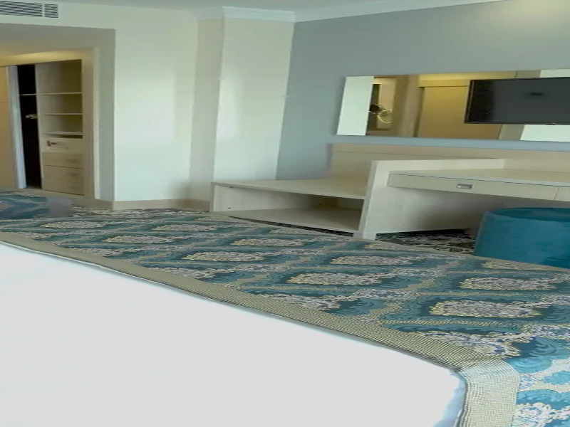 Dream World Palace Hotel image