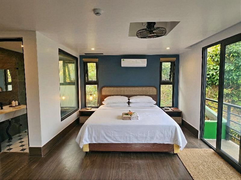 Cat Ba Sena Valley Retreat image