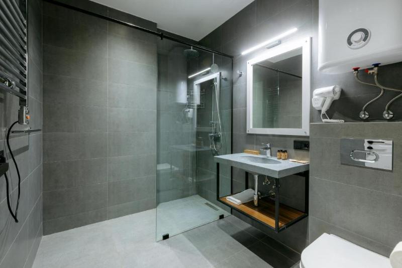 Mziuri Gardens Apartments image