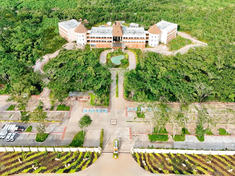 Hotel Mundo Maya Edzna image