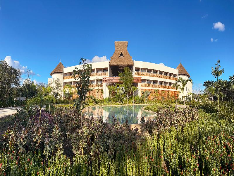 Hotel Mundo Maya Edzna image