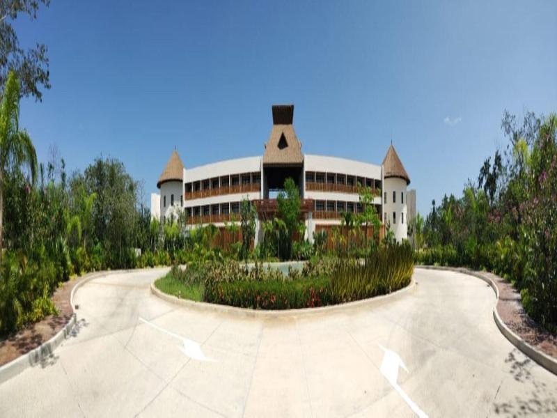 Hotel Mundo Maya Edzna