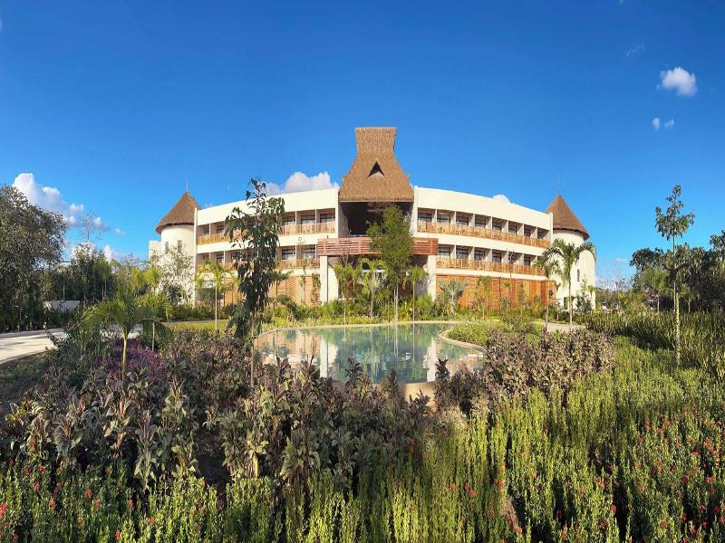 Hotel Mundo Maya Edzna