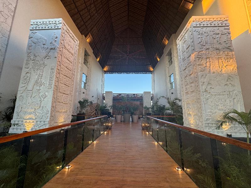 Hotel Mundo Maya Edzna image