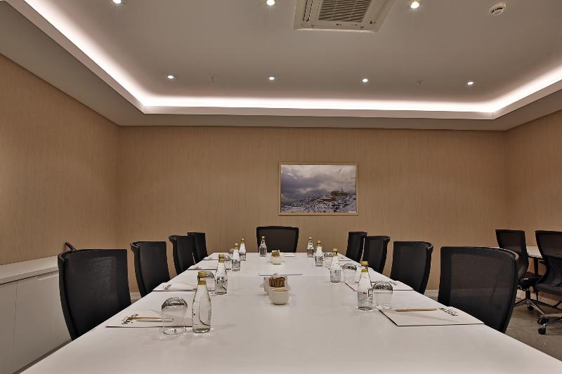 Mardin Airport Hotel image