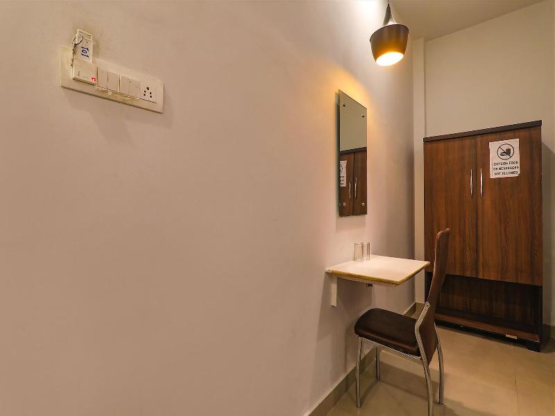 Fabhotel Sr Inn image
