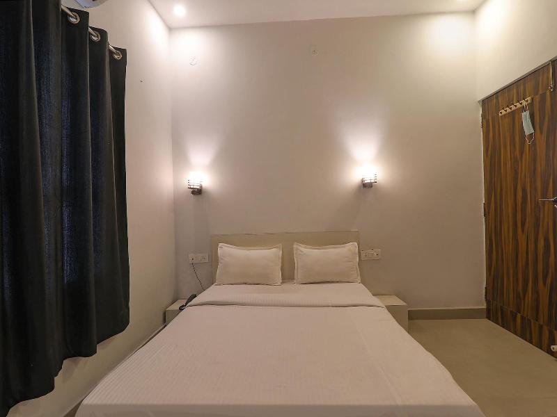Fabhotel Sr Inn image