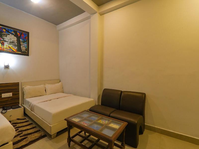 Fabhotel Sr Inn image