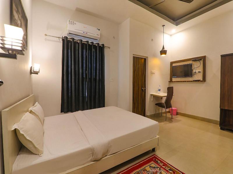 Fabhotel Sr Inn image