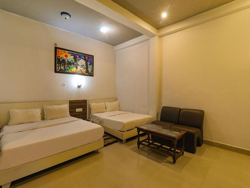 Fabhotel Sr Inn image