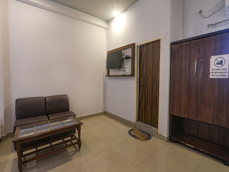 Fabhotel Sr Inn image