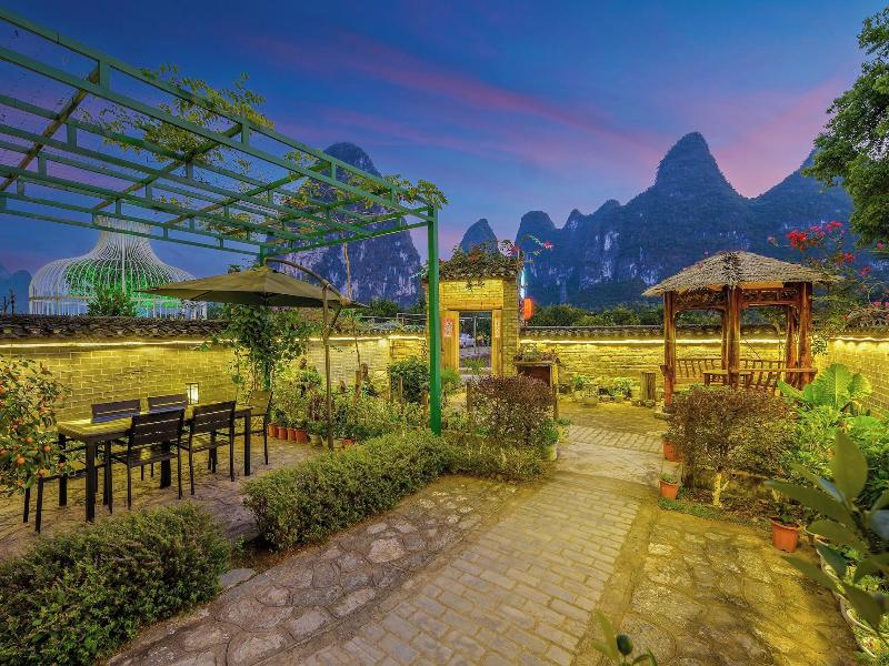 Quietyard Yangshuoriverside Holidayhotel 2