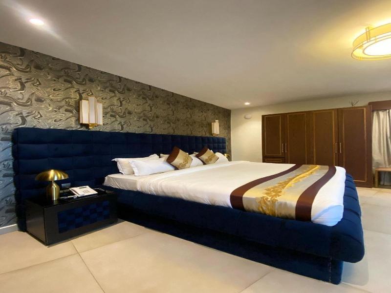 Terraform Hotel image