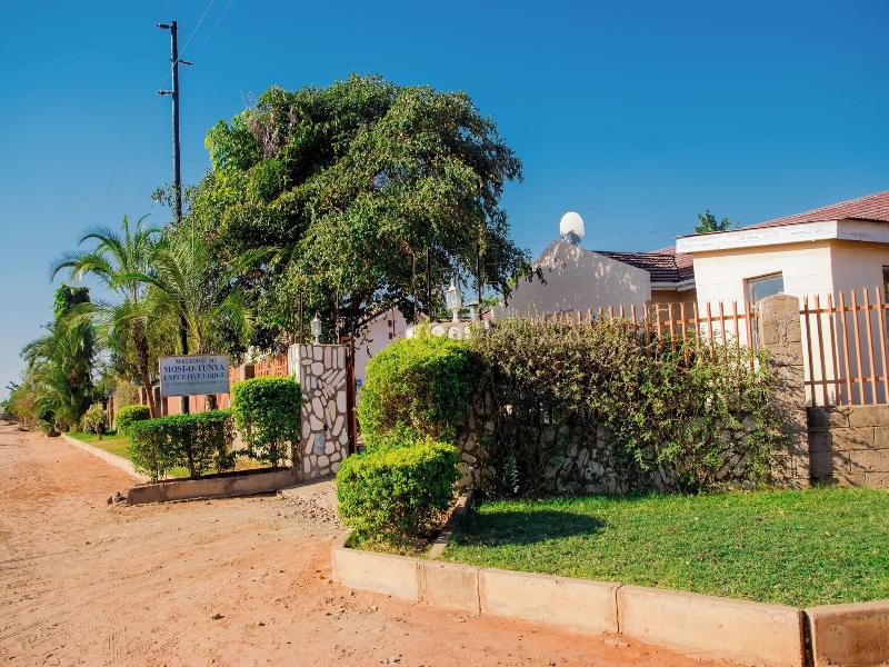 Mosi O Tunya Executive Lodge image
