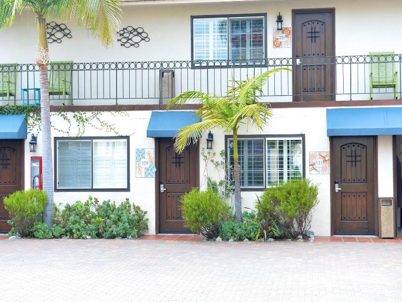 Crown City Inn — general view