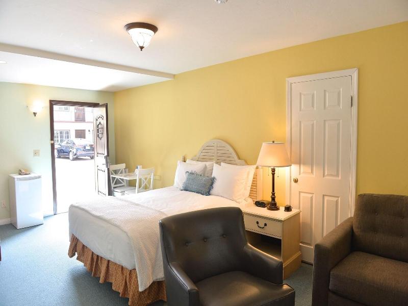 Crown City Inn image