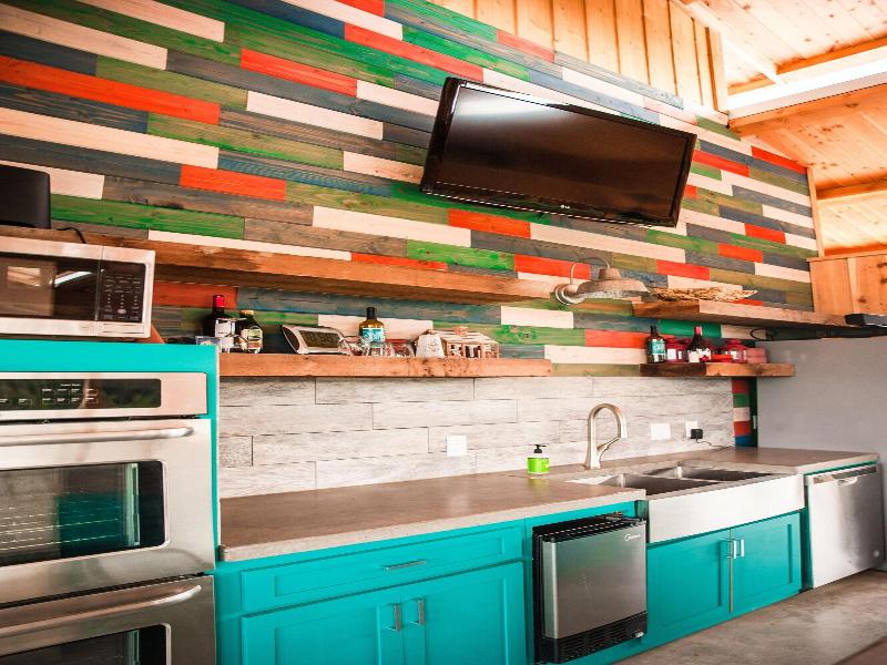Hill Country Casitas image