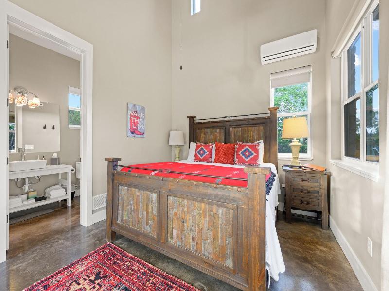 Hill Country Casitas image