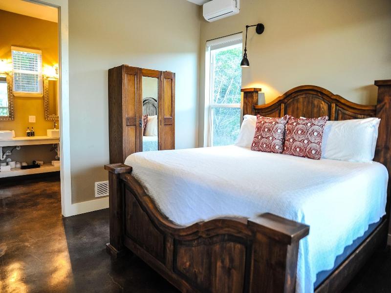 Hill Country Casitas image