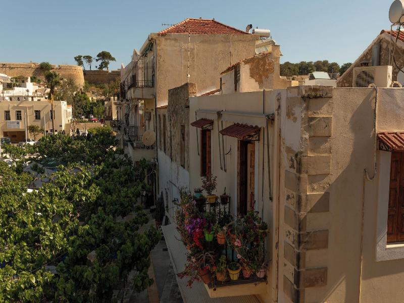 Four Seasons Of Bliss At Sohora Hotel image