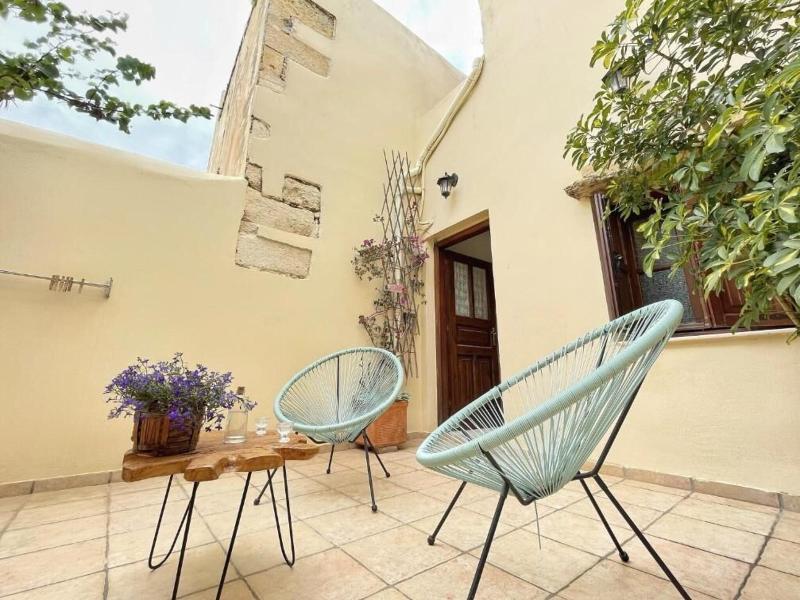 Four Seasons Of Bliss At Sohora Hotel image