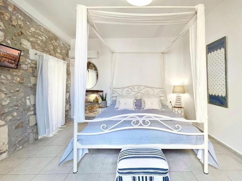 Four Seasons Of Bliss At Sohora Hotel image
