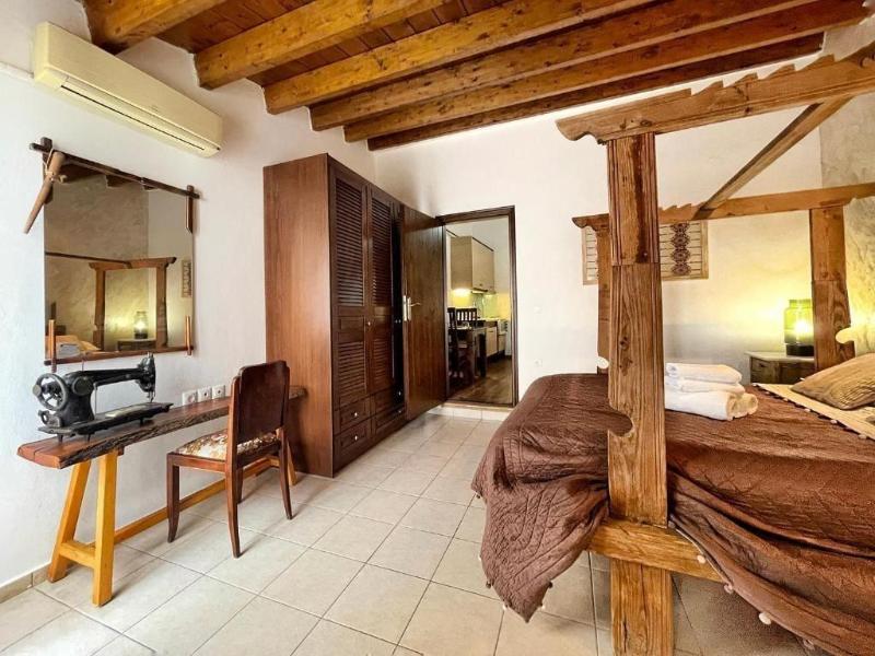 Four Seasons Of Bliss At Sohora Hotel image