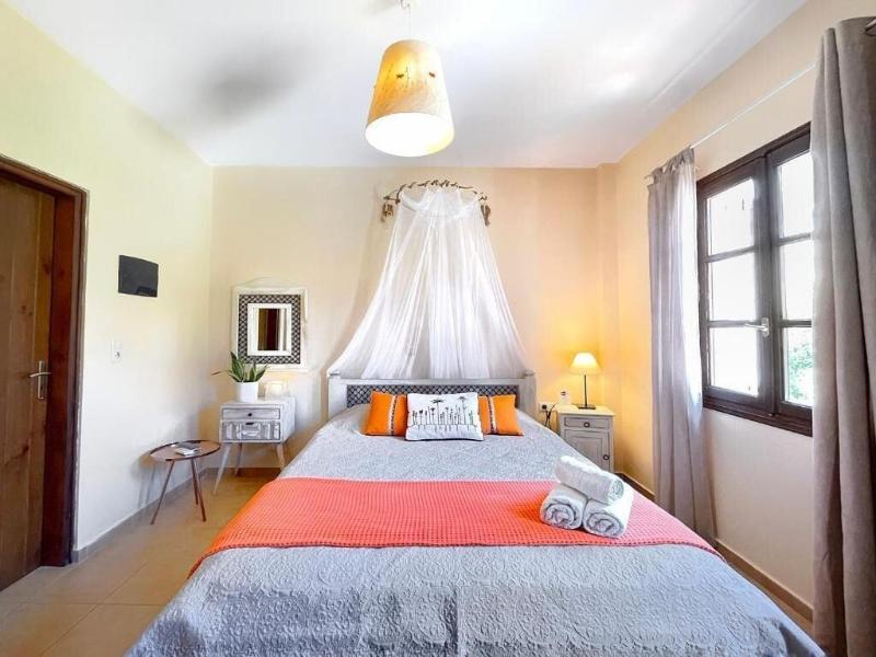 Four Seasons Of Bliss At Sohora Hotel image