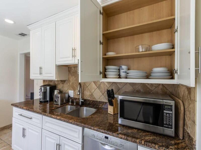 Marbella Lane Convenient Home In Sunnyvale image
