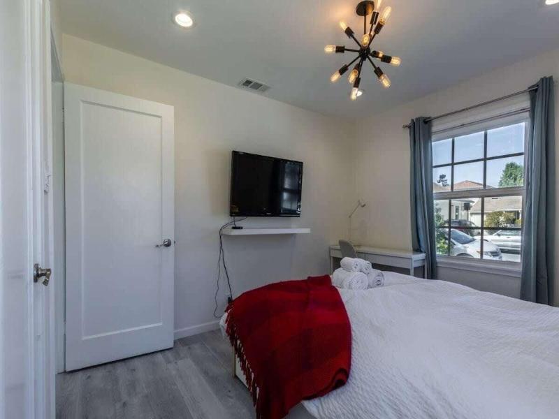 Marbella Lane Convenient Home In Sunnyvale image
