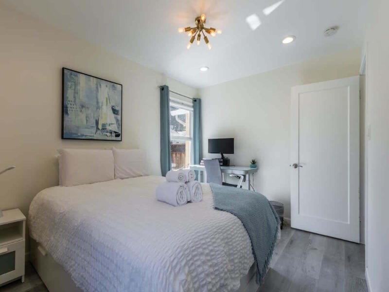 Marbella Lane Convenient Home In Sunnyvale image