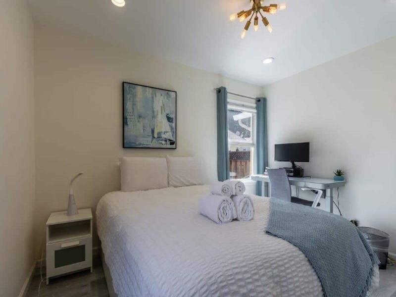 Marbella Lane Convenient Home In Sunnyvale image