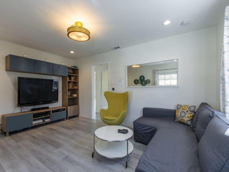 Marbella Lane Convenient Home In Sunnyvale image