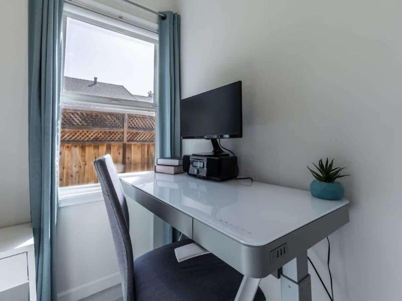 Marbella Lane Convenient Home In Sunnyvale image
