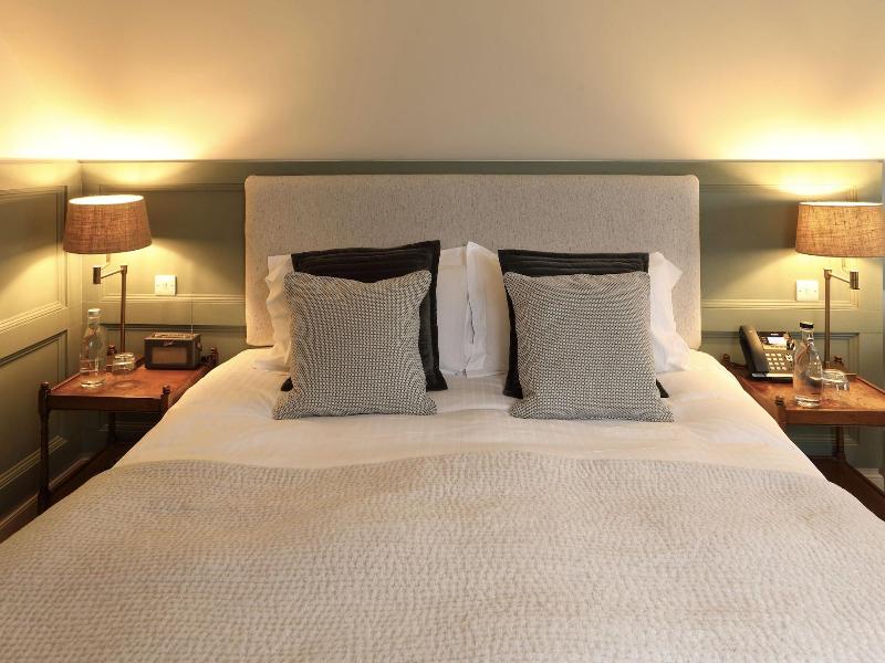 The Feathered Nest Country Inn image