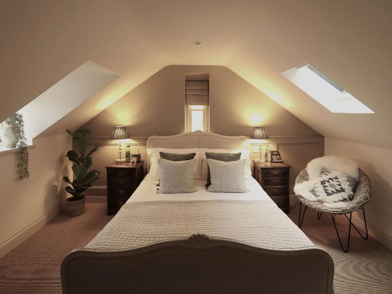 The Feathered Nest Country Inn image