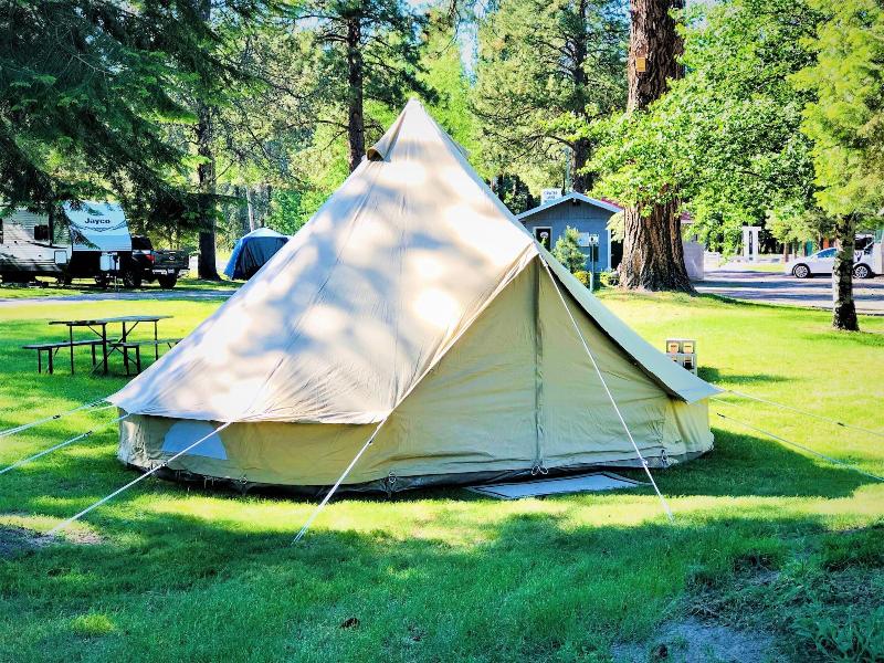 Crater Lake Resort